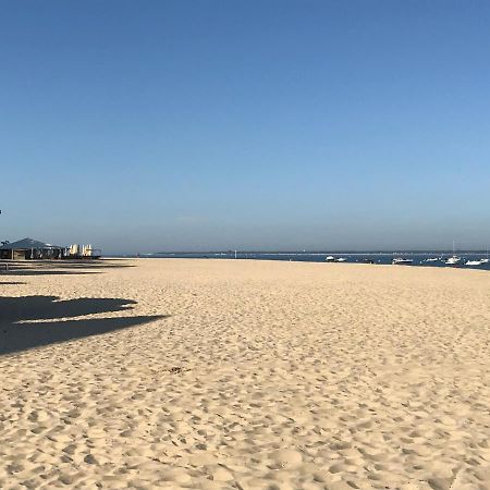 Appartement Les Pieds Dans L Eau Acces Direct Plage Pereire, Parking Gratuit ,Wifi Arcachon Exterior photo